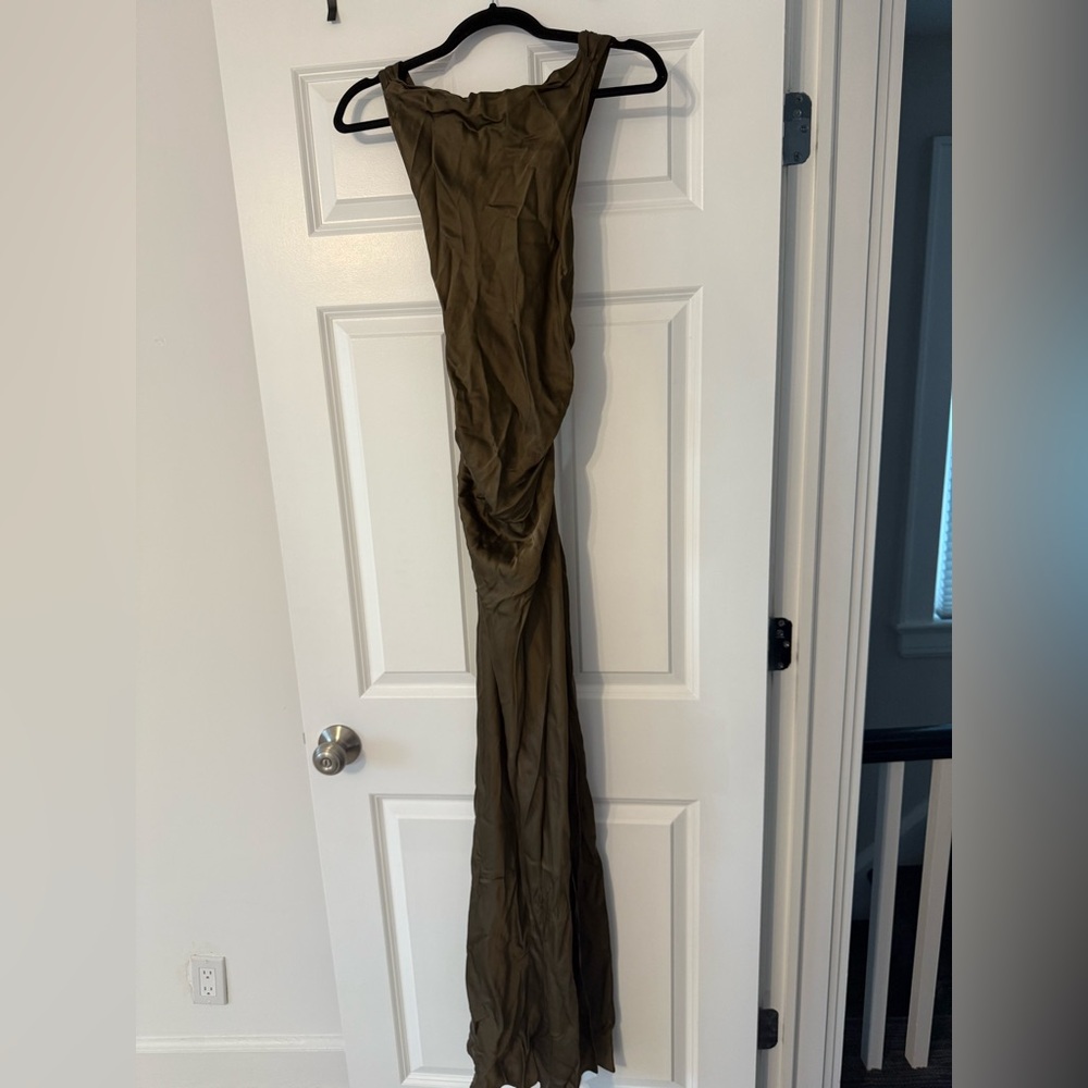 Elegant Reformation Anaiis Silk Dress - Picture 10 of 16